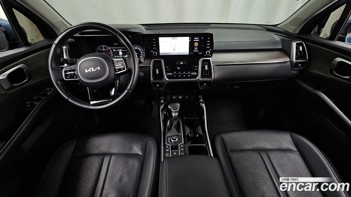 Kia Sorento — фото 7
