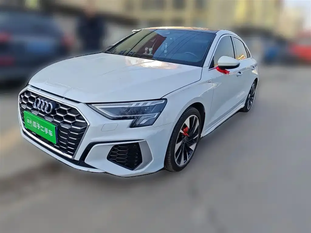 Audi A3 — фото 1