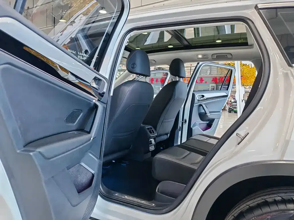 Volkswagen Tayron 2022 из CN, фото 8