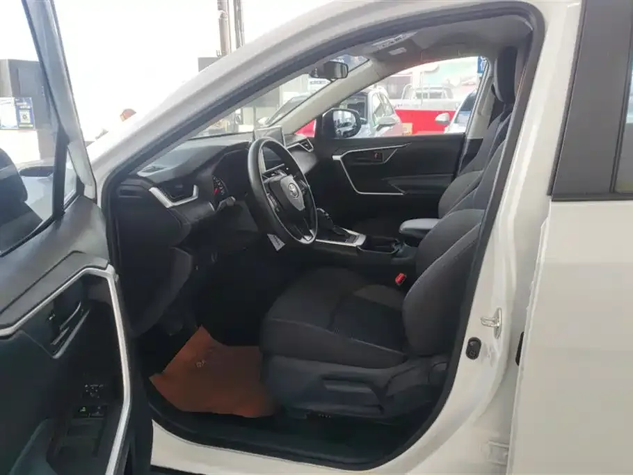 Toyota Wildlander 2023 из CN, фото 9