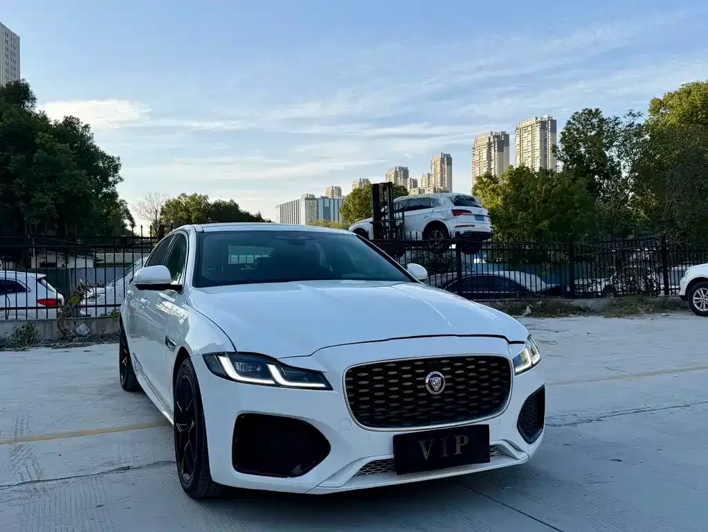 Jaguar XFL 2022 из CN, фото 9