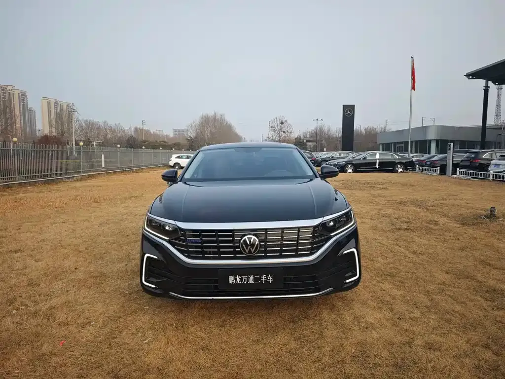 Volkswagen Passat New Energy — фото 3