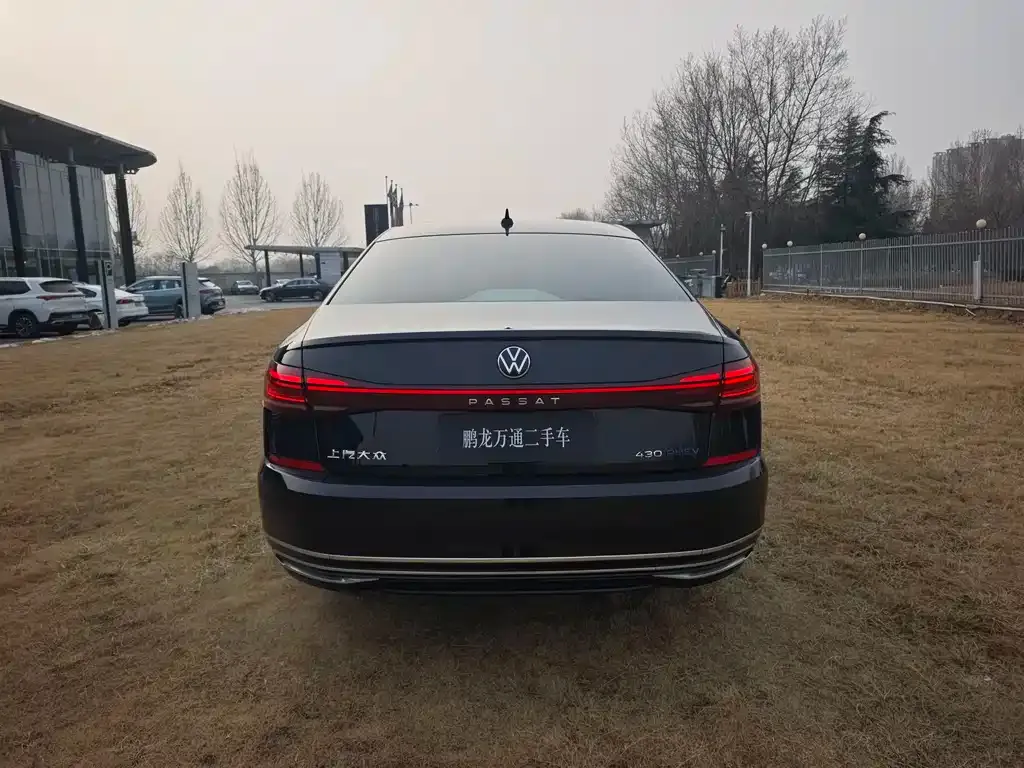 Volkswagen Passat New Energy — фото 5