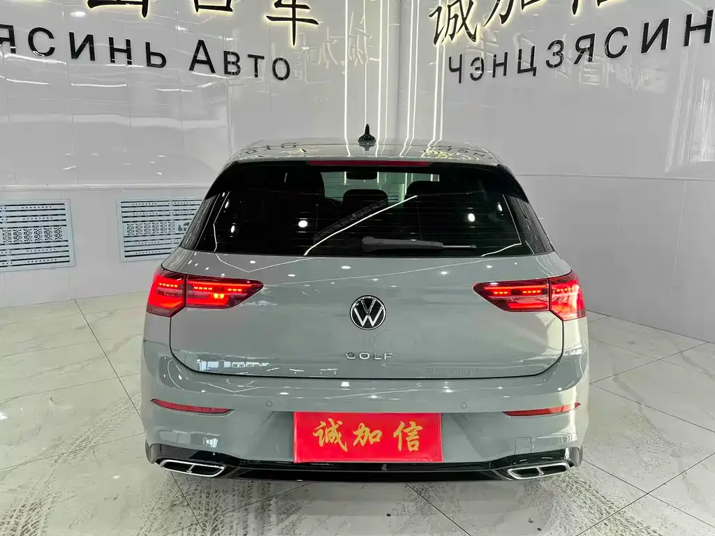 Volkswagen Golf 2023 из CN, фото 8
