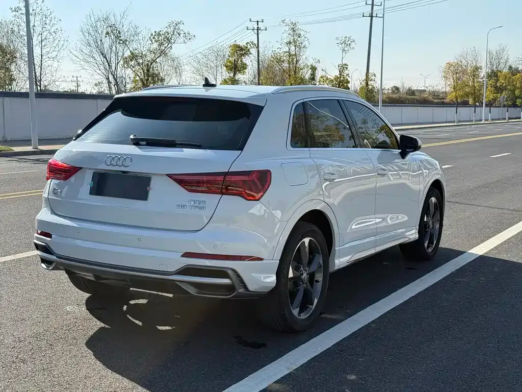 Audi Q3 2021 из CN, фото 5
