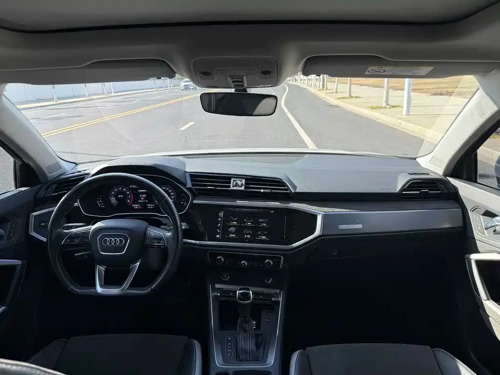 Audi Q3 2021 из CN, фото 2