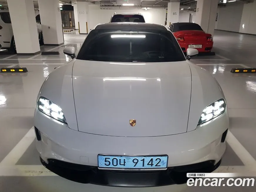 Porsche Taycan 2025 из KR, фото 2