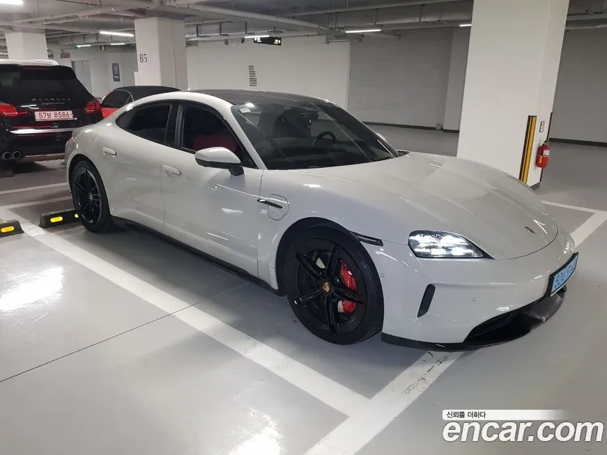 Porsche Taycan 2025 из KR, фото 5