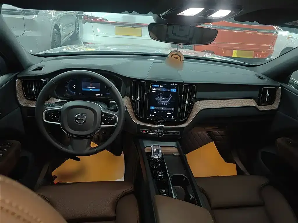 Volvo XC60 PHEV 2026 из CN, фото 8