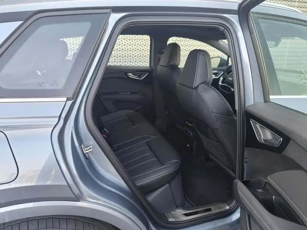 Audi Q4 e-tron 2024 из CN, фото 3