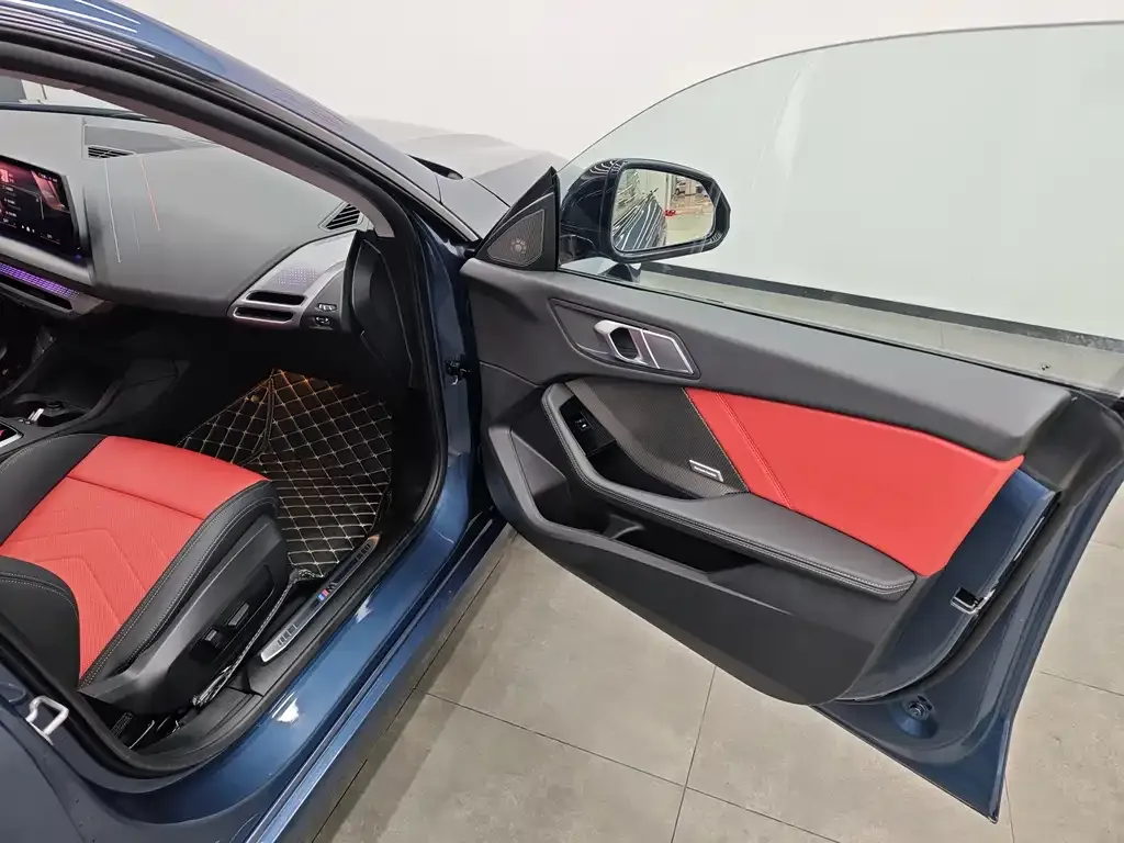 BMW 2 Series 2025 из CN, фото 3