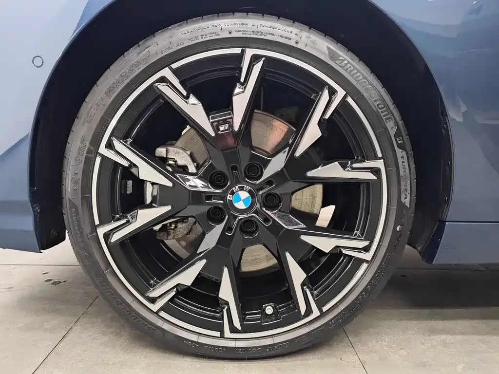 BMW 2 Series 2025 из CN, фото 8