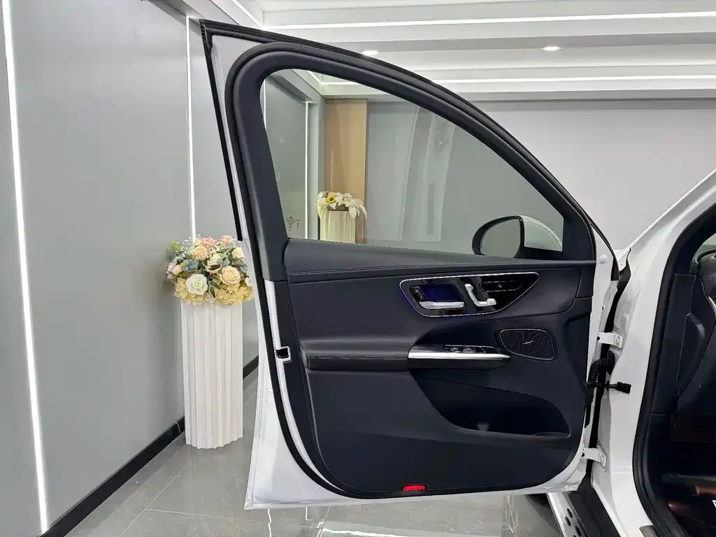 Mercedes-Benz GLC 2024 из CN, фото 2
