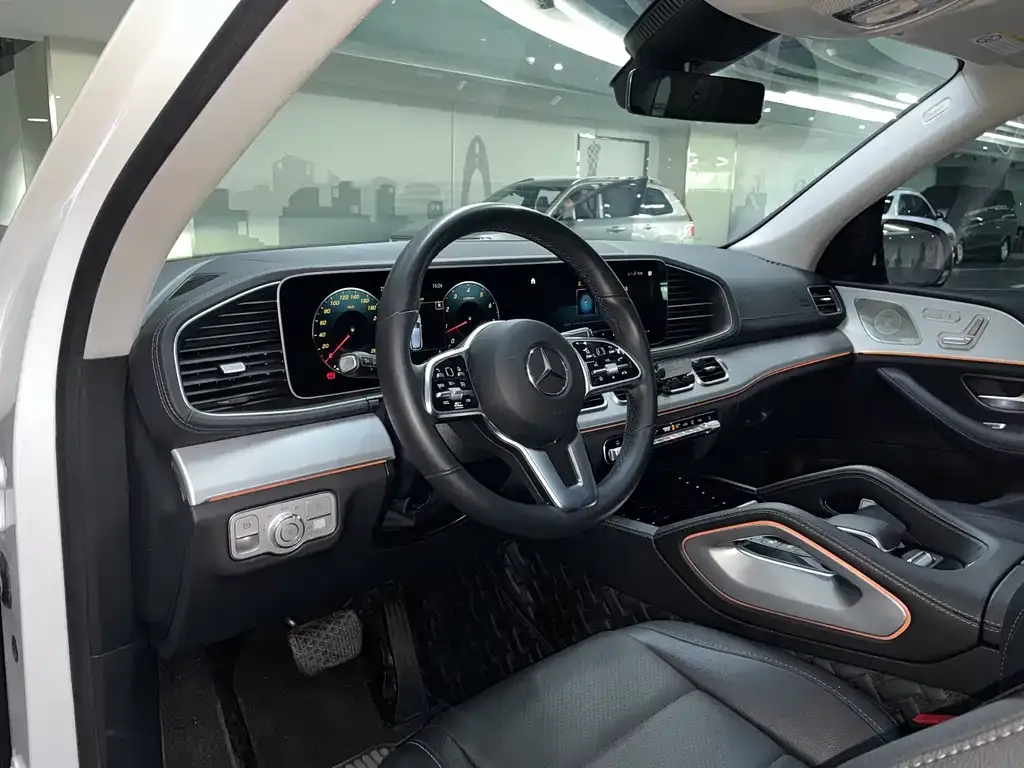 Mercedes-Benz GLE — фото 8