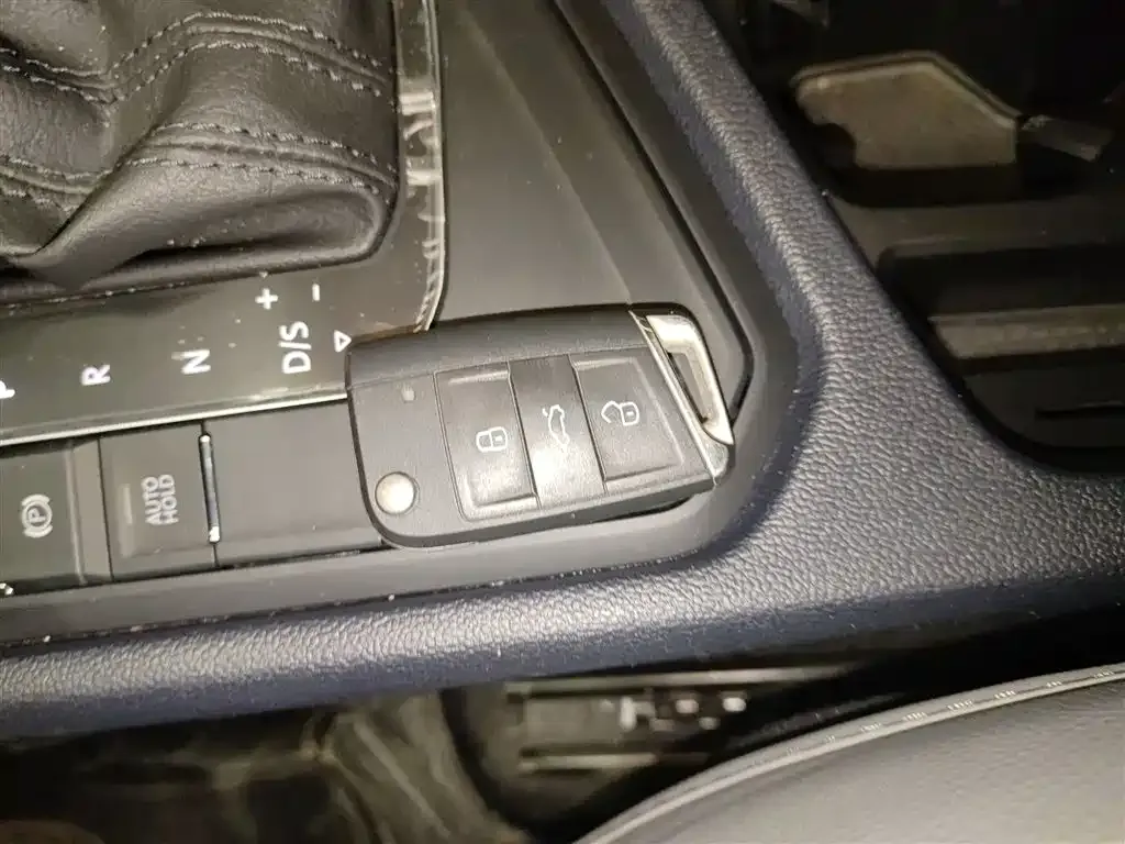 Volkswagen Tharu 2023 из CN, фото 4