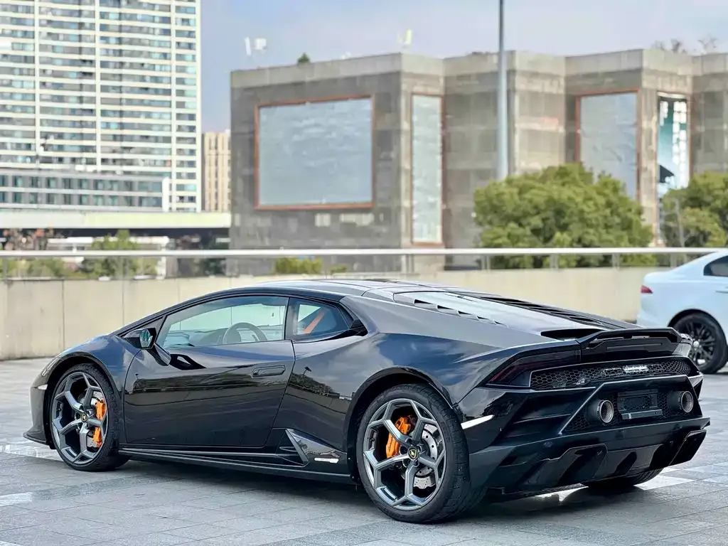Lamborghini Huracan 2023 из CN, фото 10