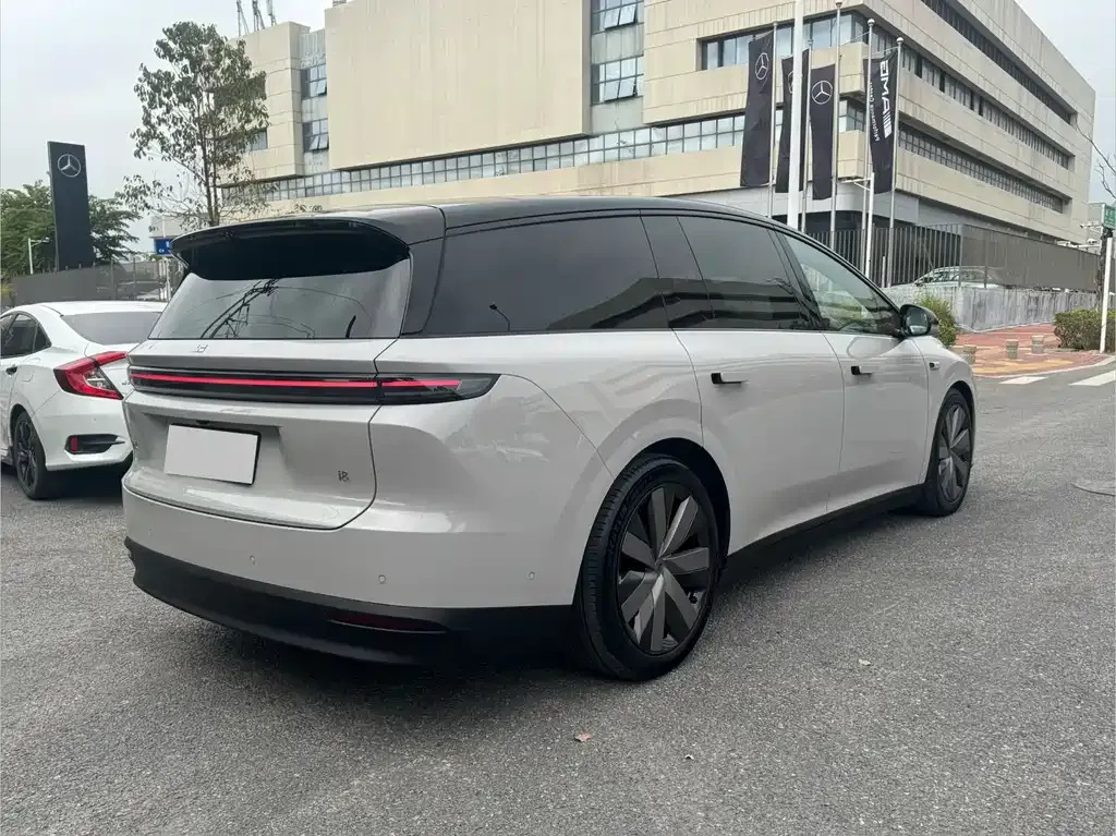Li Auto i8 2025 из CN, фото 6