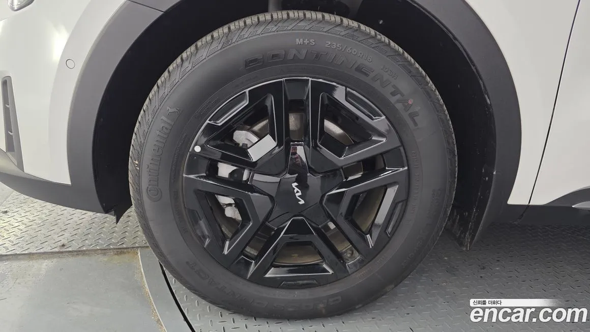 Kia Sorento — фото 6