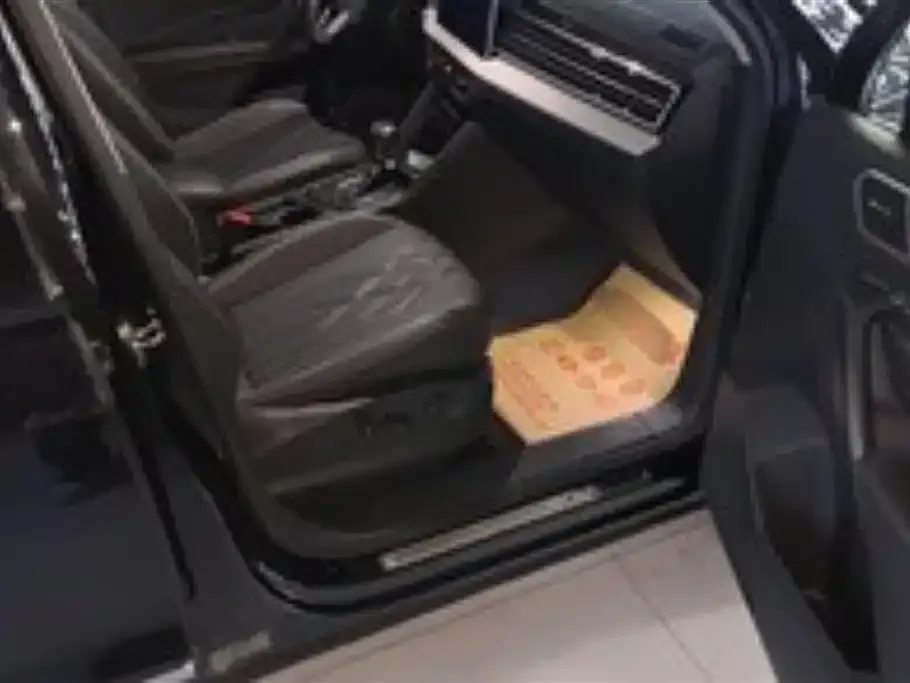 Volkswagen Tiguan L 2021 из CN, фото 2