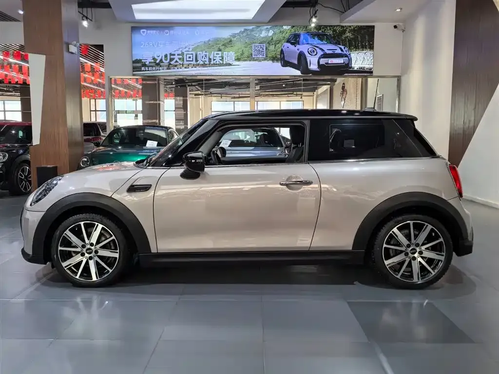 MINI Cooper (3-door) 2023 из CN, фото 4
