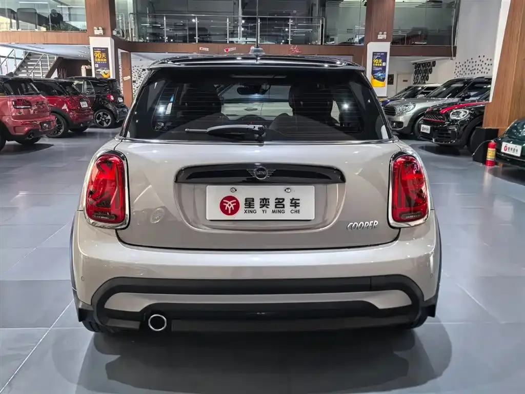 MINI Cooper (3-door) 2023 из CN, фото 8