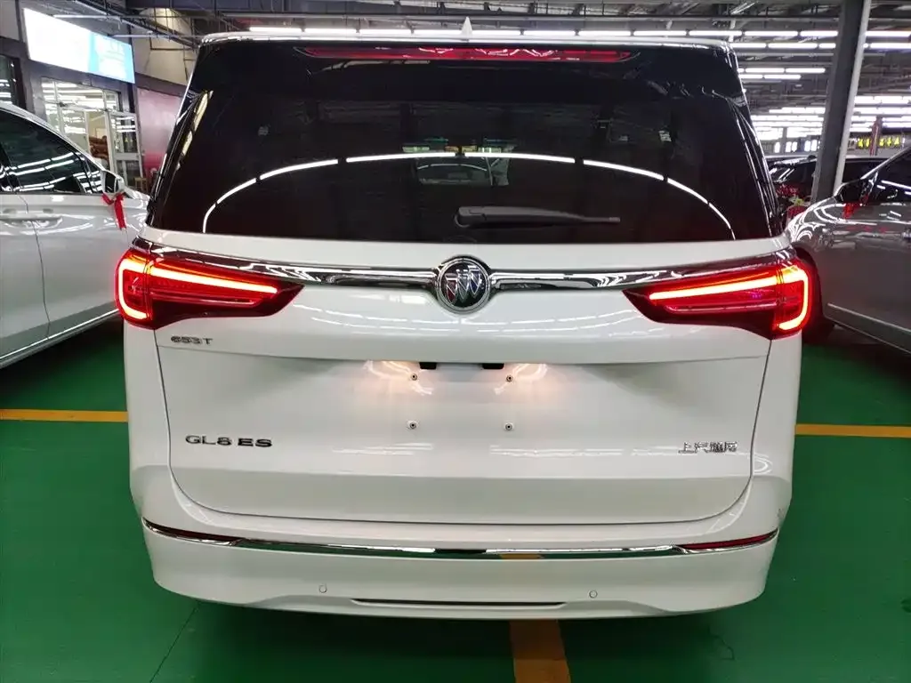 Buick GL8 2021 из CN, фото 3