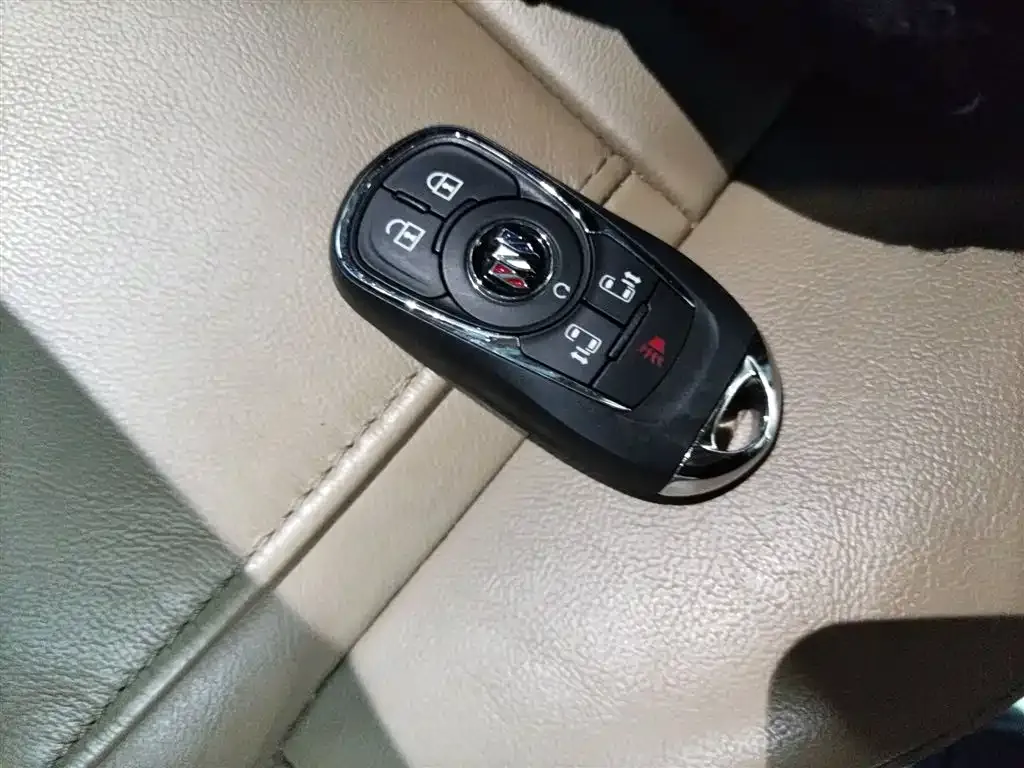 Buick GL8 2021 из CN, фото 6