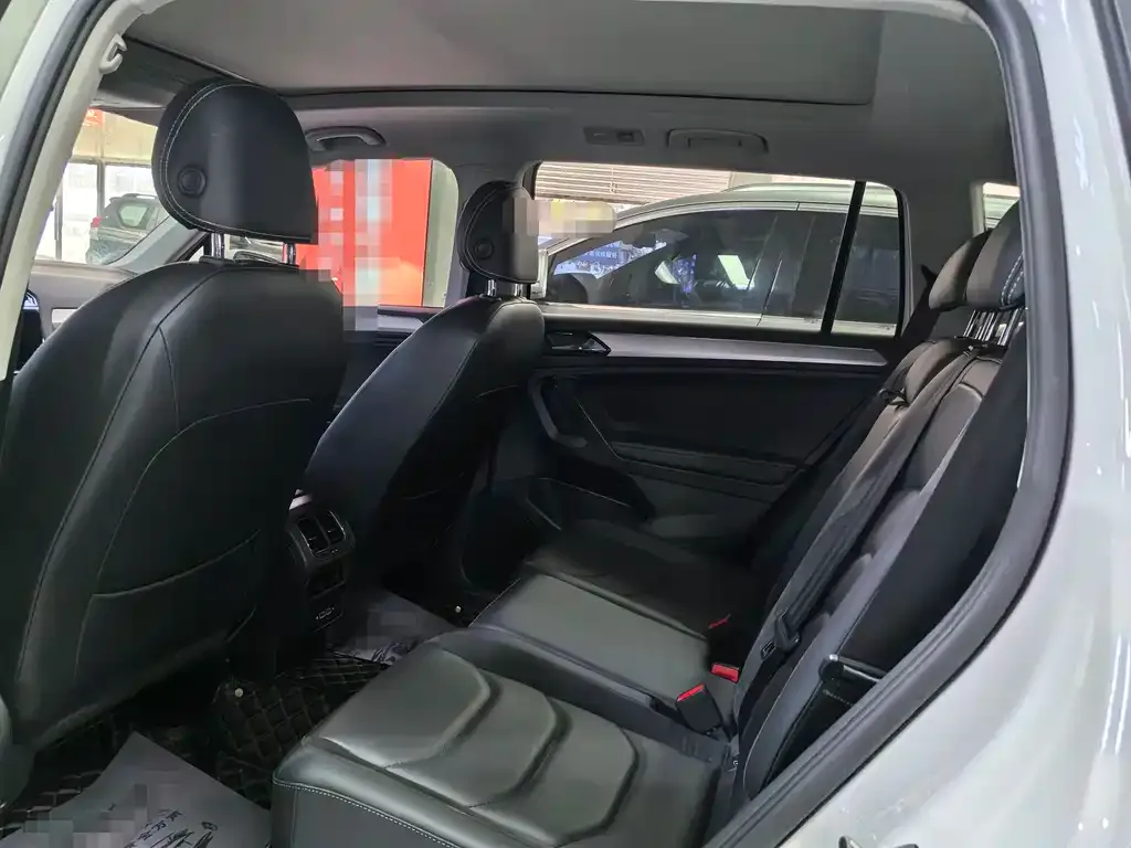 Volkswagen Tiguan L 2021 из CN, фото 8