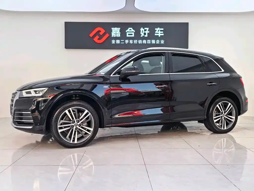 Audi Q5L 2021 из CN, фото 3