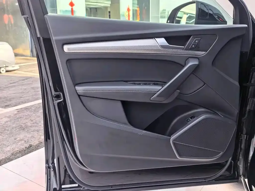 Audi Q5L 2021 из CN, фото 8