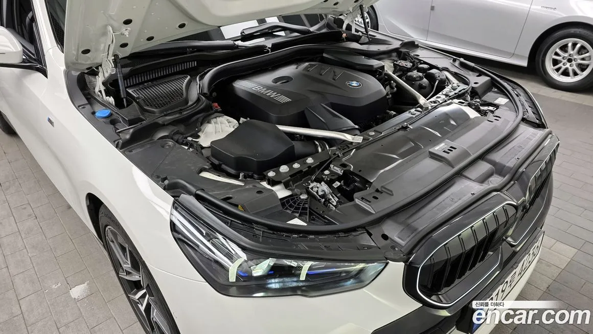 BMW 5-Series 2025 из KR, фото 5