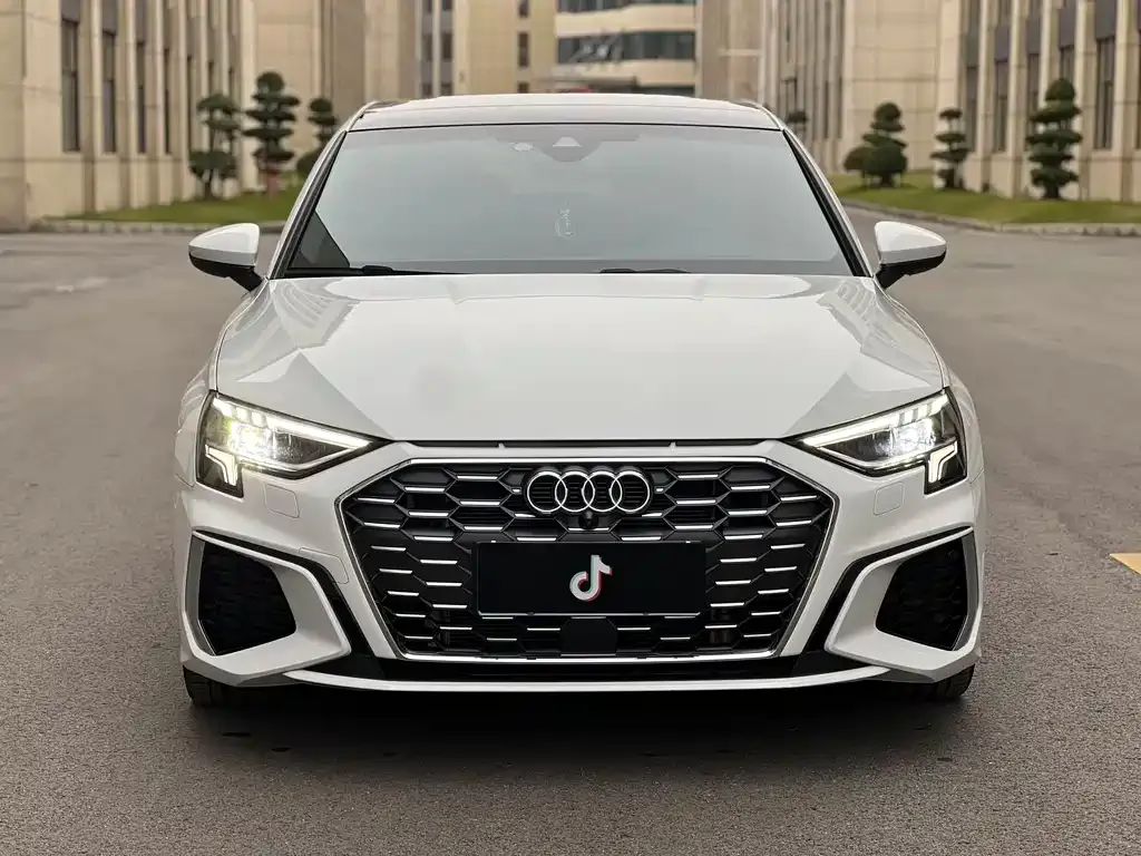 Audi A3 2024 из CN, фото 2