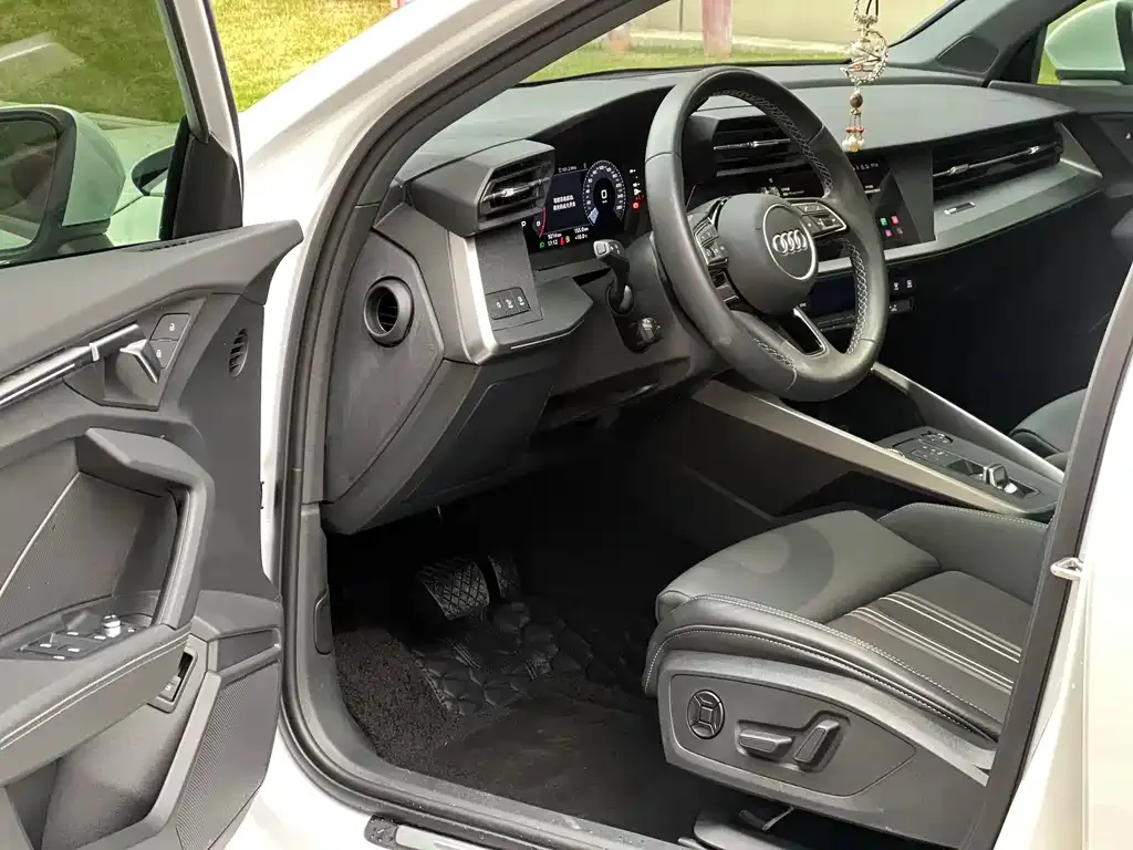 Audi A3 2024 из CN, фото 8