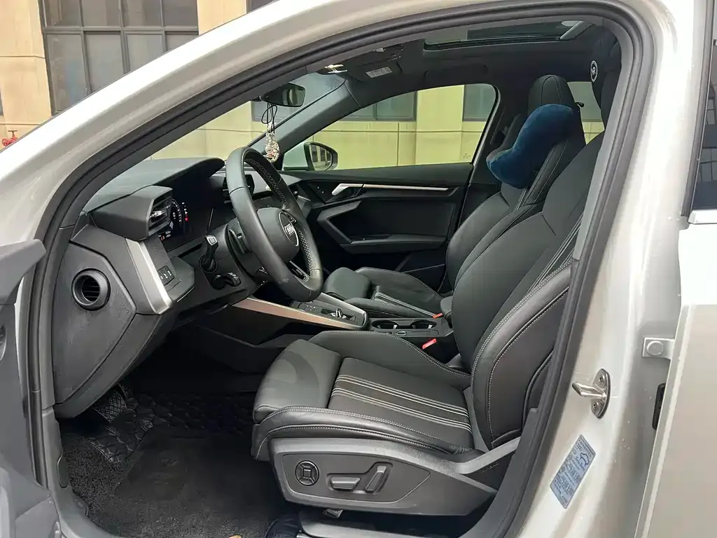 Audi A3 2024 из CN, фото 4