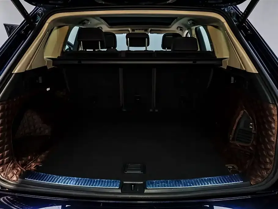 Volkswagen Touareg 2023 из CN, фото 10