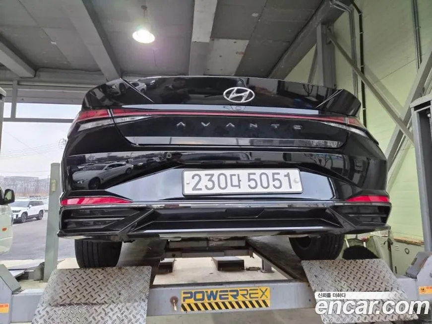Hyundai AVANTE 2021 из KR, фото 2
