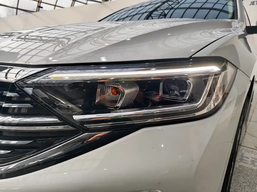 Volkswagen Sagitar 2023 из CN, фото 2
