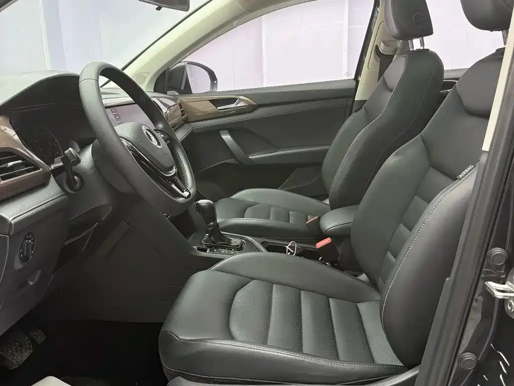 Volkswagen Tharu 2022 из CN, фото 9