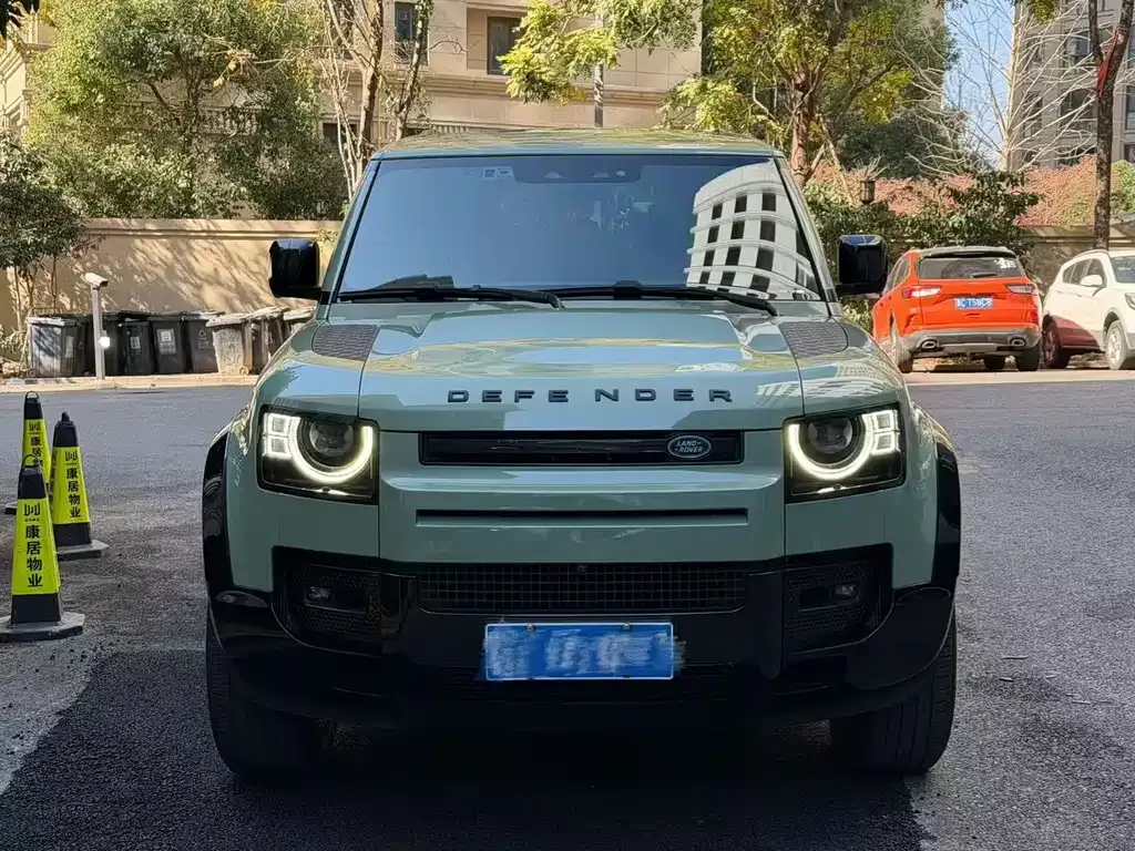 Land Rover Defender 2023 из CN, фото 1