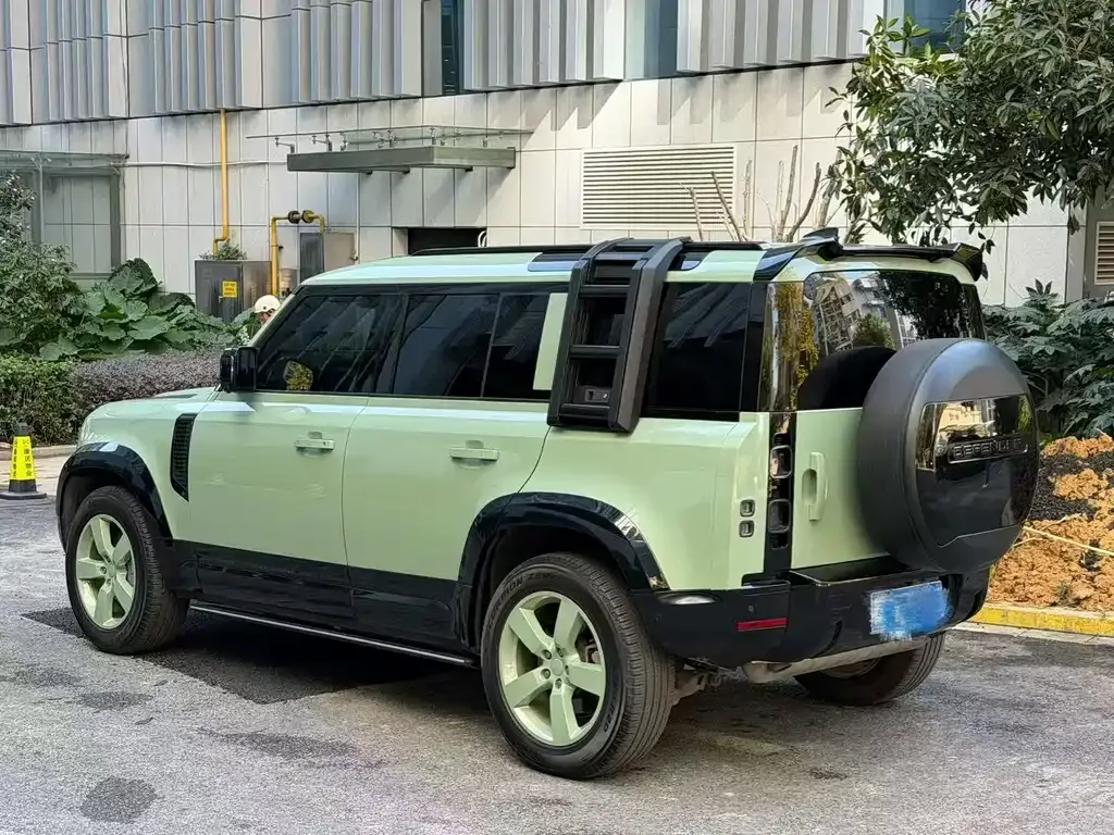 Land Rover Defender 2023 из CN, фото 3