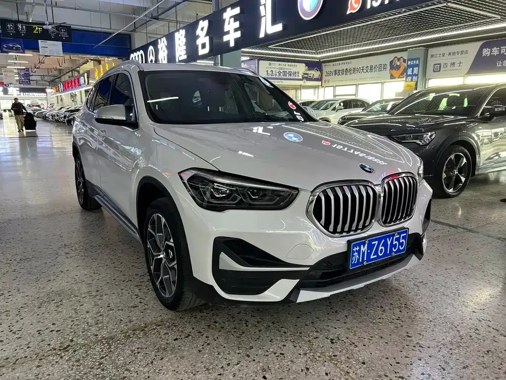 BMW X1 — фото 9