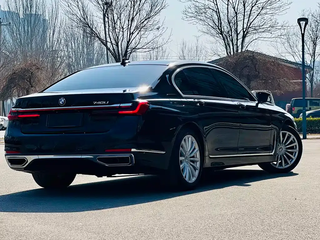 BMW 7 Series 2021 из CN, фото 8