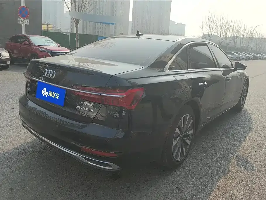 Audi A6L 2023 из CN, фото 2