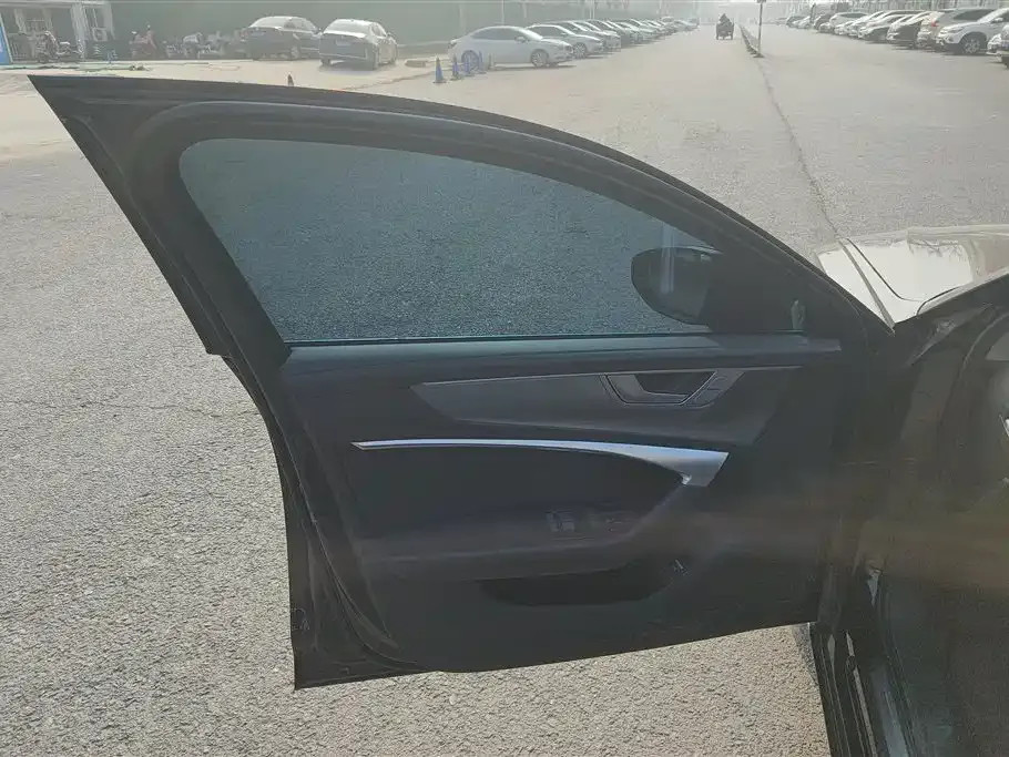 Audi A6L 2023 из CN, фото 7