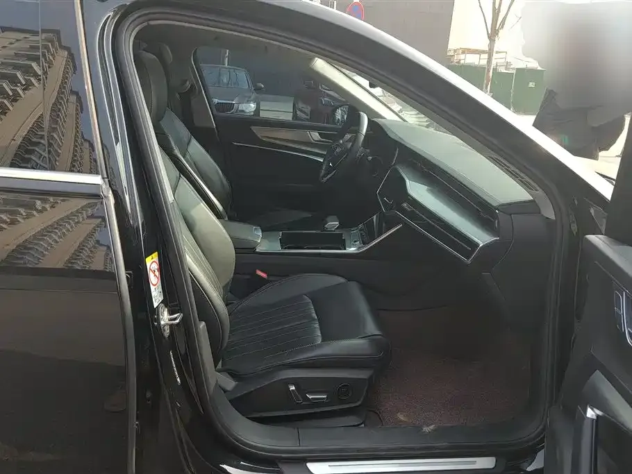 Audi A6L 2023 из CN, фото 5