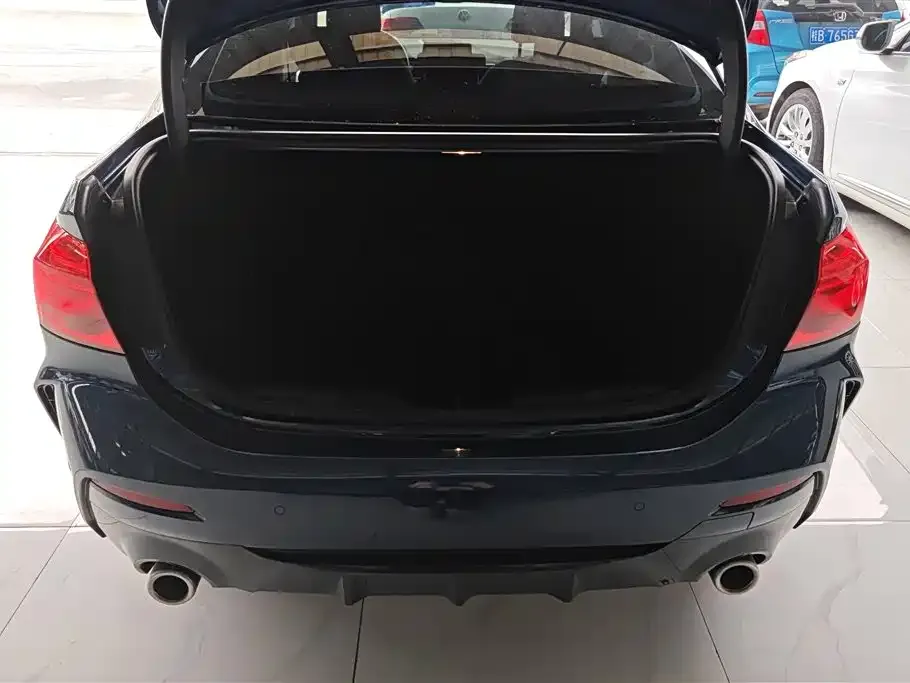 BMW 1 Series 2021 из CN, фото 2