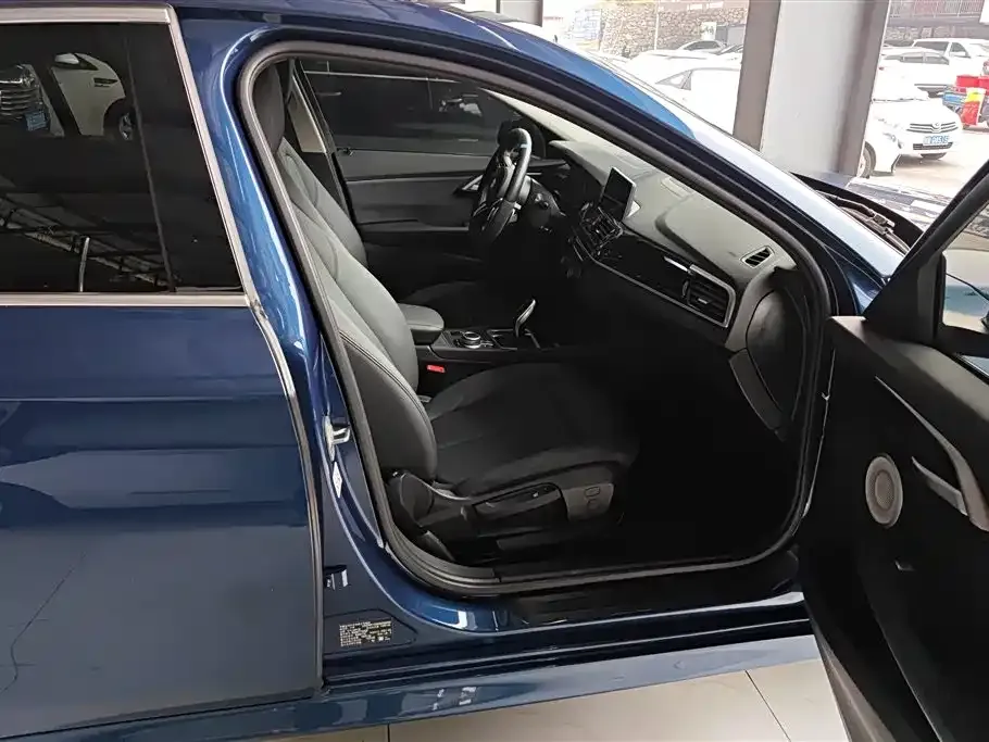 BMW 1 Series 2021 из CN, фото 5