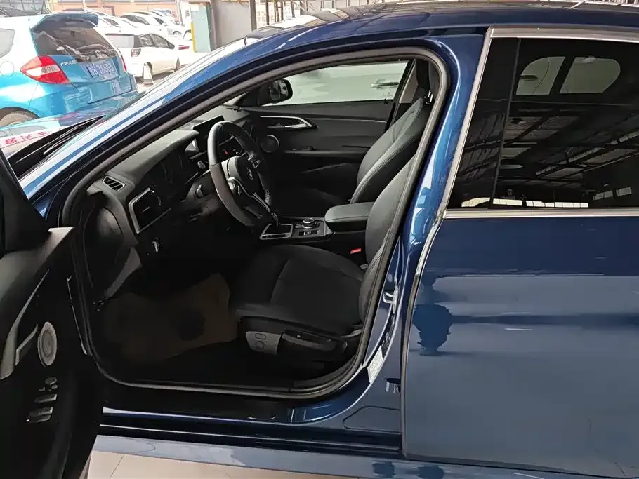 BMW 1 Series 2021 из CN, фото 7