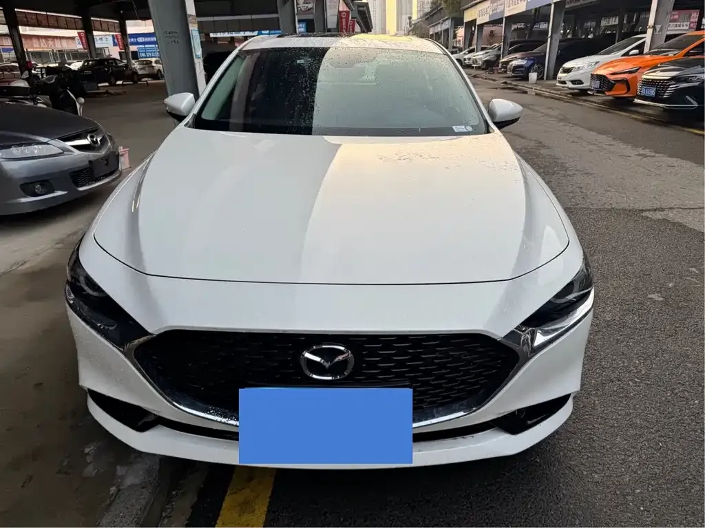 Mazda 3 Axela 2022 из CN, фото 3