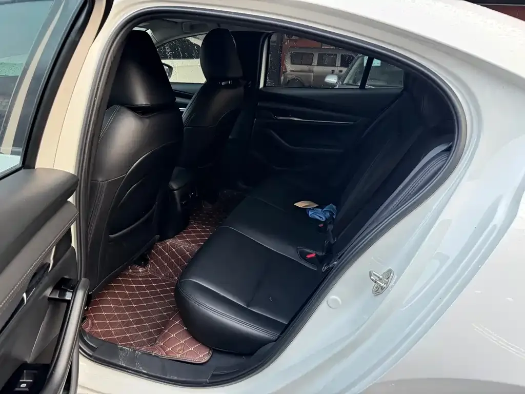 Mazda 3 Axela 2022 из CN, фото 6